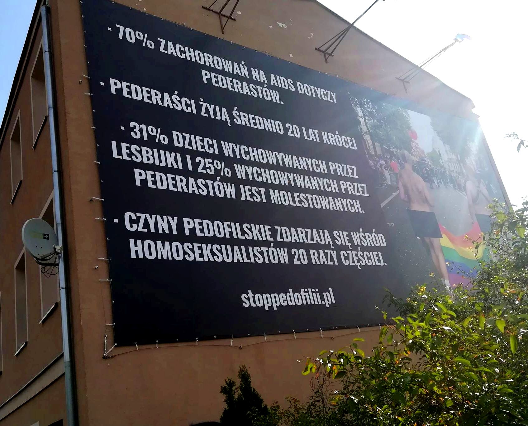 Homofobiczna ściana